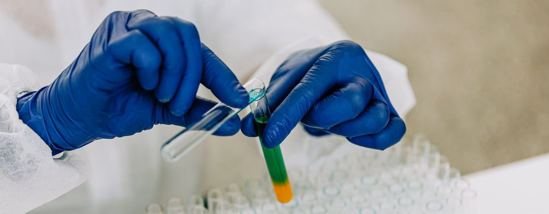 Uniseal blue nitrile glove